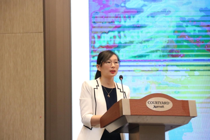 11.上海食品藥品研究會(huì)副秘書長魏俊璟作《新技術(shù)與藥品醫(yī)療器械科學(xué)監(jiān)管》主題發(fā)言。