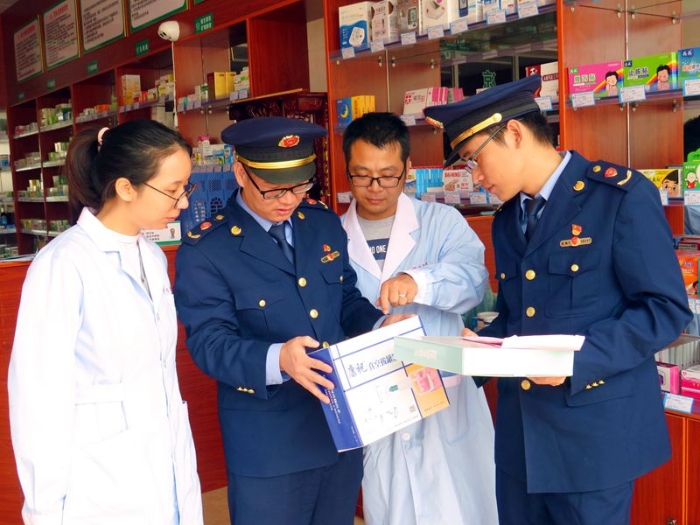 福建龍海開展兩節(jié)藥品醫(yī)療器械安全專項(xiàng)檢查行動