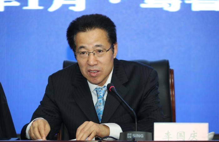 國家藥品監(jiān)督管理局政策法規(guī)司一級巡視員李國慶在培訓(xùn)班上授課。（馬少賓攝）