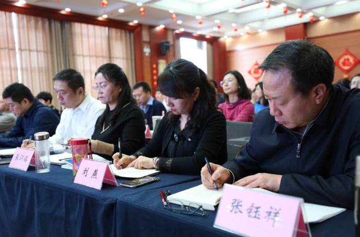 新疆維吾爾自治區(qū)藥監(jiān)局黨組書記、局長張鈺祥參加培訓(xùn) （馬少賓攝）