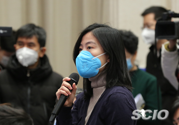 南方都市報(bào)記者提問(wèn)（焦非 攝）