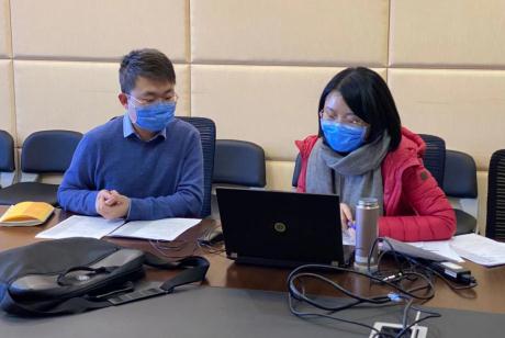 春節(jié)期間，加班加點為注冊申報企業(yè)提供咨詢服務(wù)。