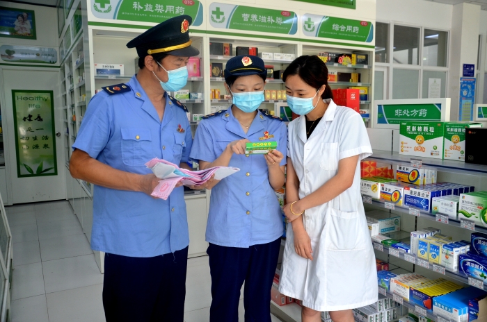 長興強化執(zhí)法檢查保障秋季用藥安全1