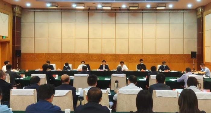 李利在內(nèi)蒙古調(diào)研藥品監(jiān)管工作。