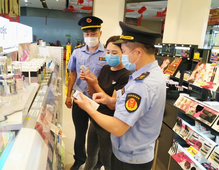 圖為執(zhí)法現(xiàn)場(chǎng)。