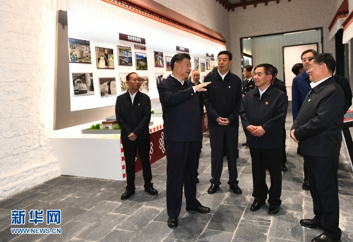 習(xí)近平在西藏考察