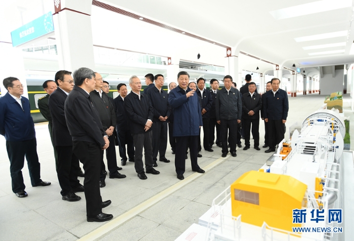 習(xí)近平在西藏考察
