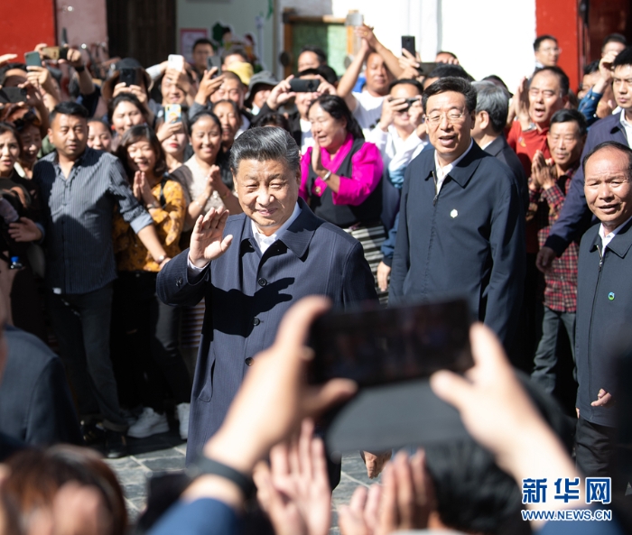 習(xí)近平在西藏考察