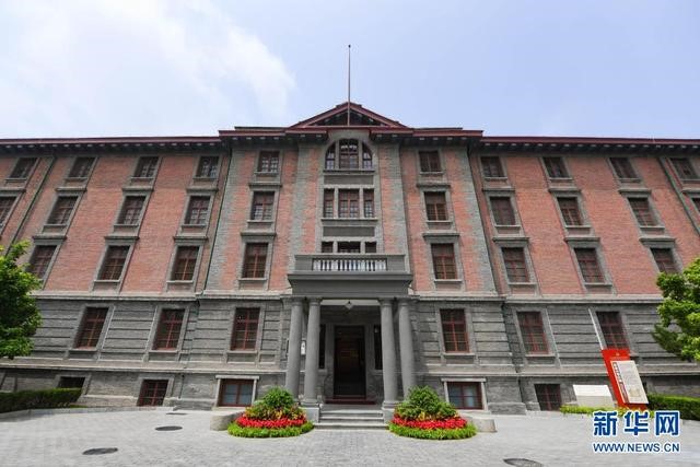 這是6月26日拍攝的修葺一新的北大紅樓。新華社記者 謝晗 攝