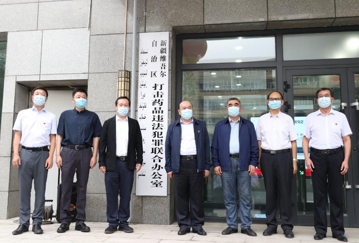 圖為揭牌儀式現(xiàn)場(chǎng)。