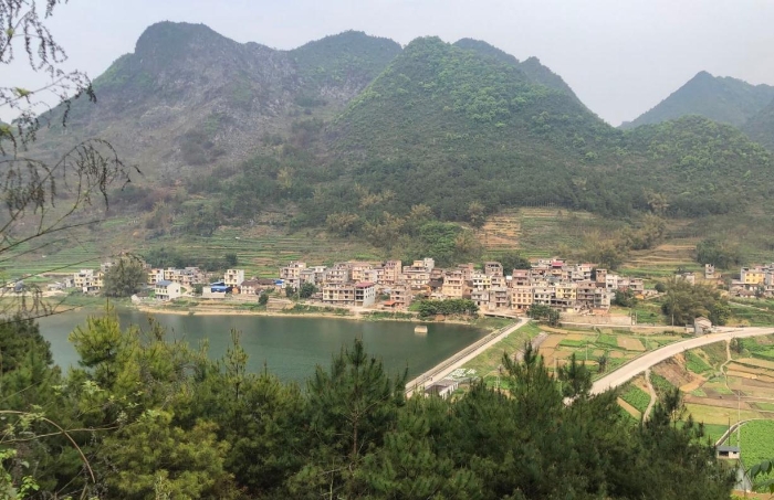 因?yàn)榫邆淞恕霸煅惫δ?，曾?jīng)蕭條的忻城縣遂意鄉(xiāng)遂意村重現(xiàn)勃勃生機(jī)。