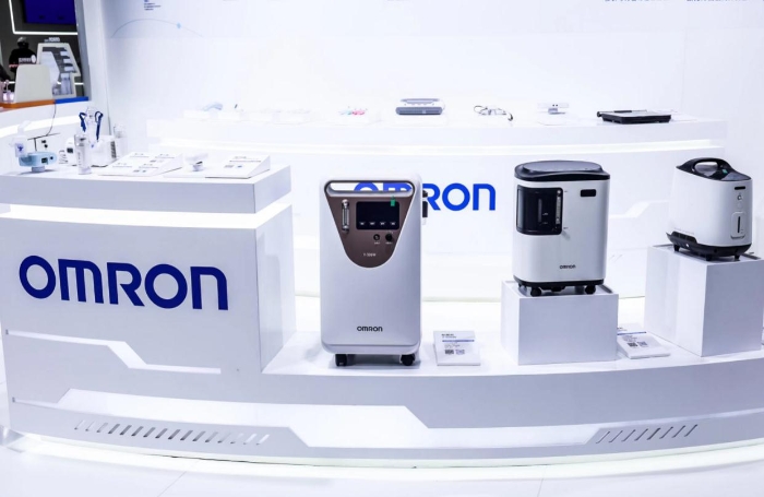 圖為創(chuàng)新智能健康管理終端——AIMMC小歐助手。