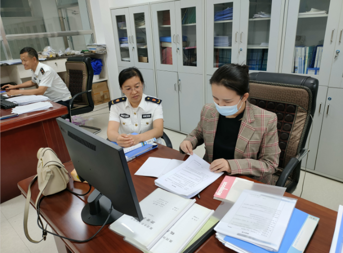 黑龍江省藥監(jiān)局藥品注冊管理處聯(lián)合省藥品檢驗研究院赴黑河市藥檢中心考察