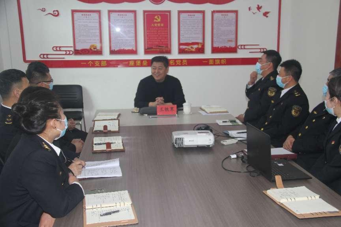黑龍江省藥監(jiān)局黨組成員、副局長(zhǎng)王鐵寒到綜合執(zhí)法監(jiān)督局檢查指導(dǎo)工作