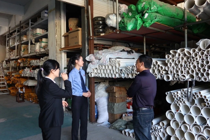 檢察官到某建材市場開展實地調(diào)查