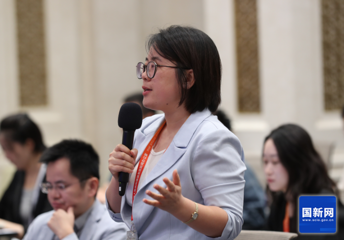 央廣網(wǎng)記者提問（劉健 攝）