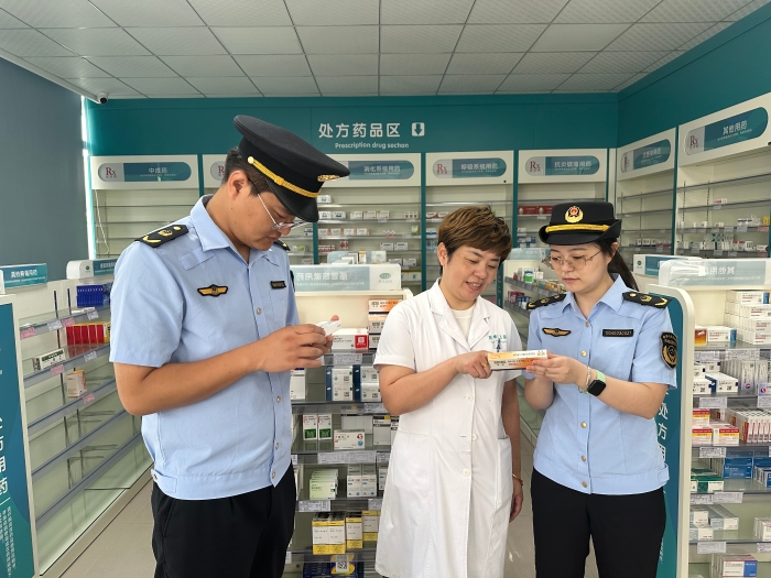 湖州南太湖新區(qū)開展藥品安全檢查2