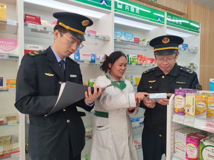 南豐開展藥品監(jiān)督抽檢守護(hù)質(zhì)量安全1